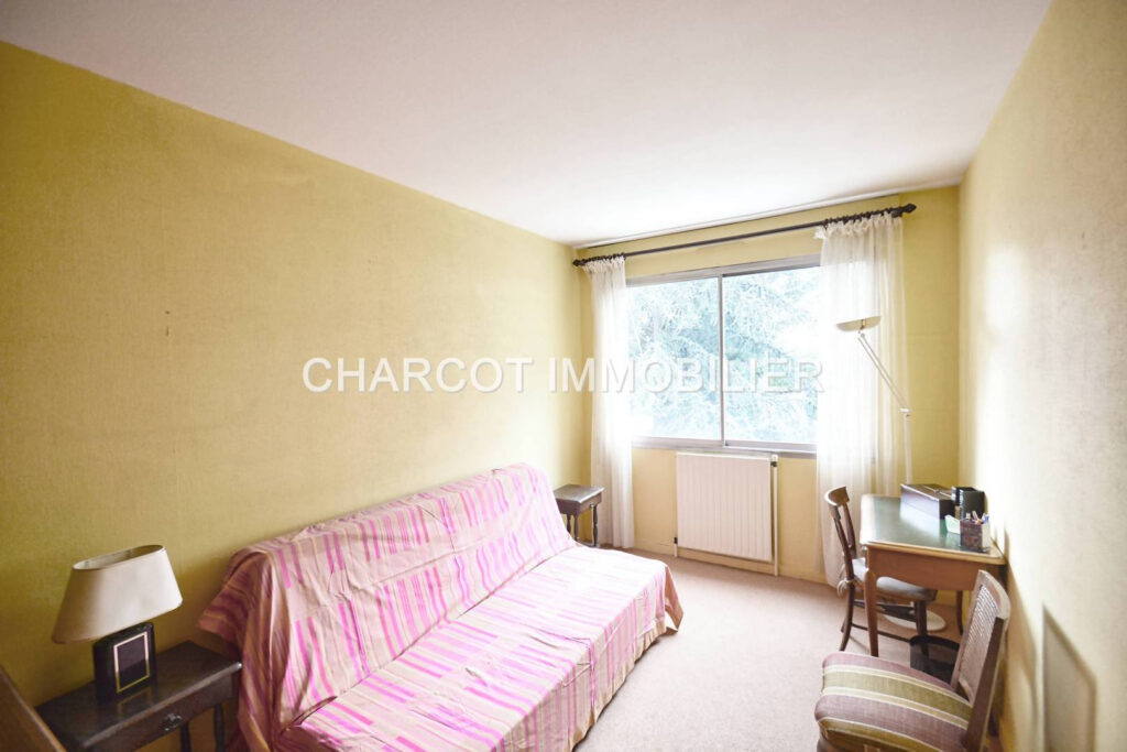 LYON 5ÈME (69005) – APPARTEMENT T5 + CAVE + GARAGE BOX FERMÉ – 5 pièces – 3 chambres – 132.33 m²