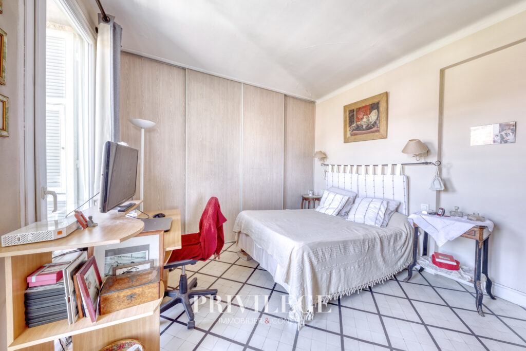  Appartement 2 pièces 53 m2 en dernier étage, Nice Est, quar – 2 pièces – 1 chambre – 53.08 m²