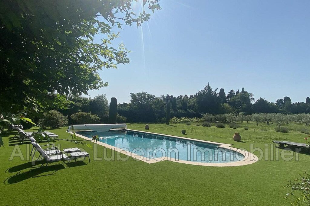 location mas 7 Pièce(s) – 7 pièces – 5 chambres – 300.00 m²