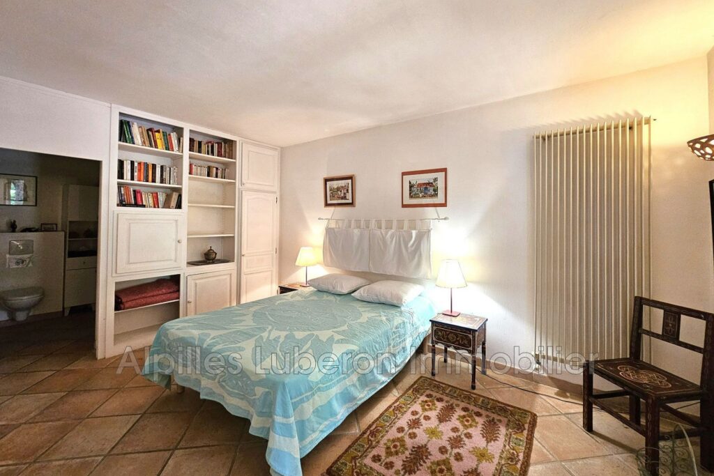 location mas 7 Pièce(s) – 7 pièces – 5 chambres – 300.00 m²