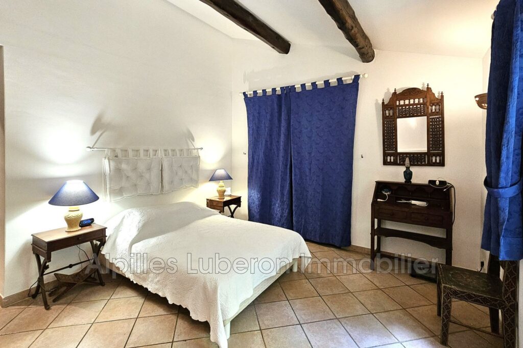 location mas 7 Pièce(s) – 7 pièces – 5 chambres – 300.00 m²