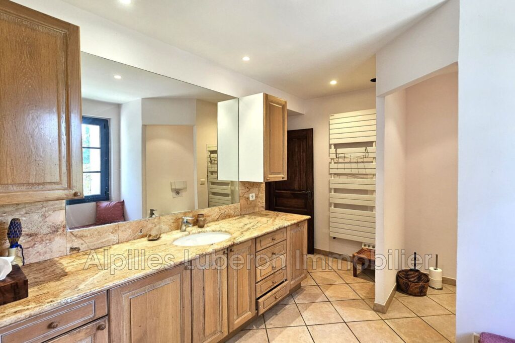 location mas 7 Pièce(s) – 7 pièces – 5 chambres – 300.00 m²