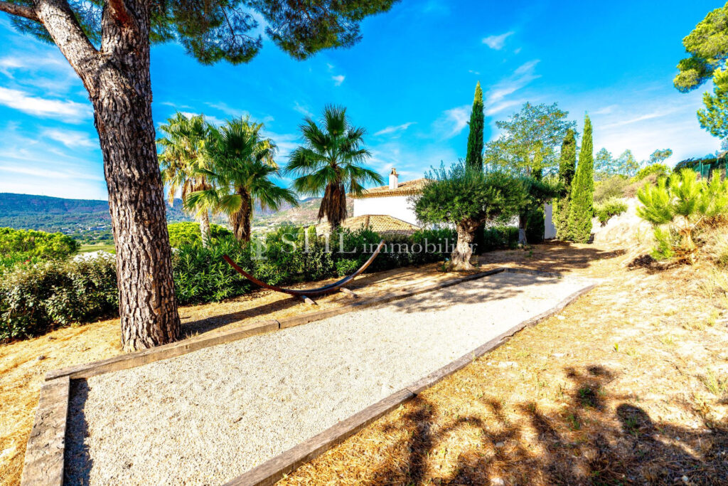 location villa 6 Pièce(s) – 6 pièces – 6 chambres – 280.00 m²