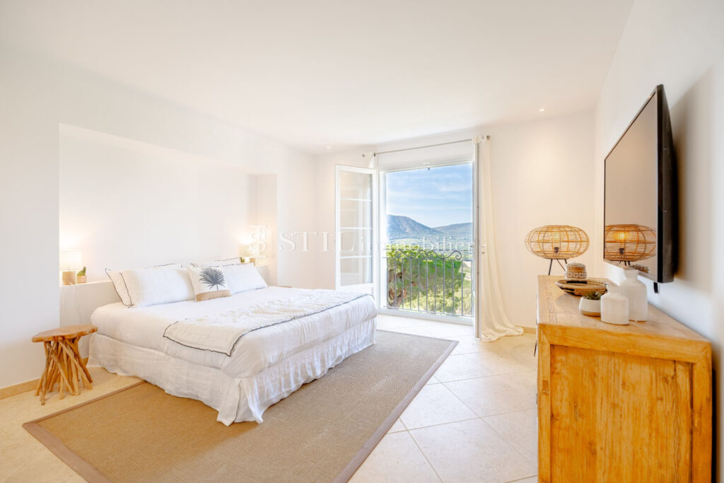 location villa 6 Pièce(s) – 6 pièces – 6 chambres – 280.00 m²