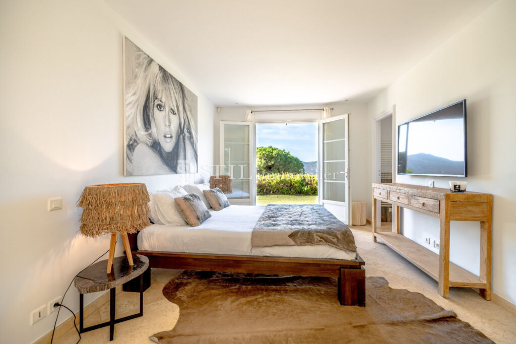 location villa 6 Pièce(s) – 6 pièces – 6 chambres – 280.00 m²