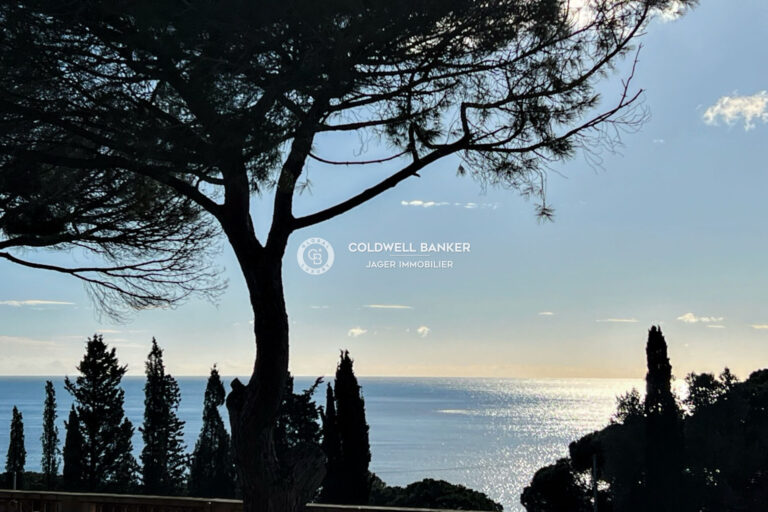 Appartement ”Villa” de luxe 4 chambres avec vue sur la mer dan – 5 pièces – 4 chambres – 155.17 m²