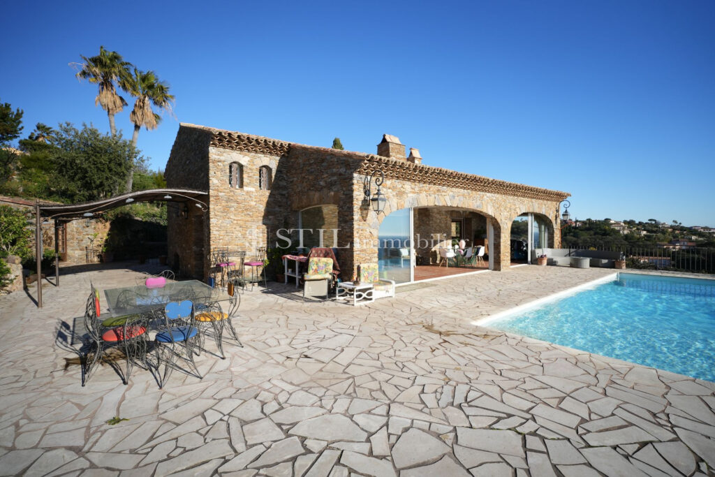 vente villa 4 Pièce(s) – 6 pièces – 4 chambres – 350.00 m²