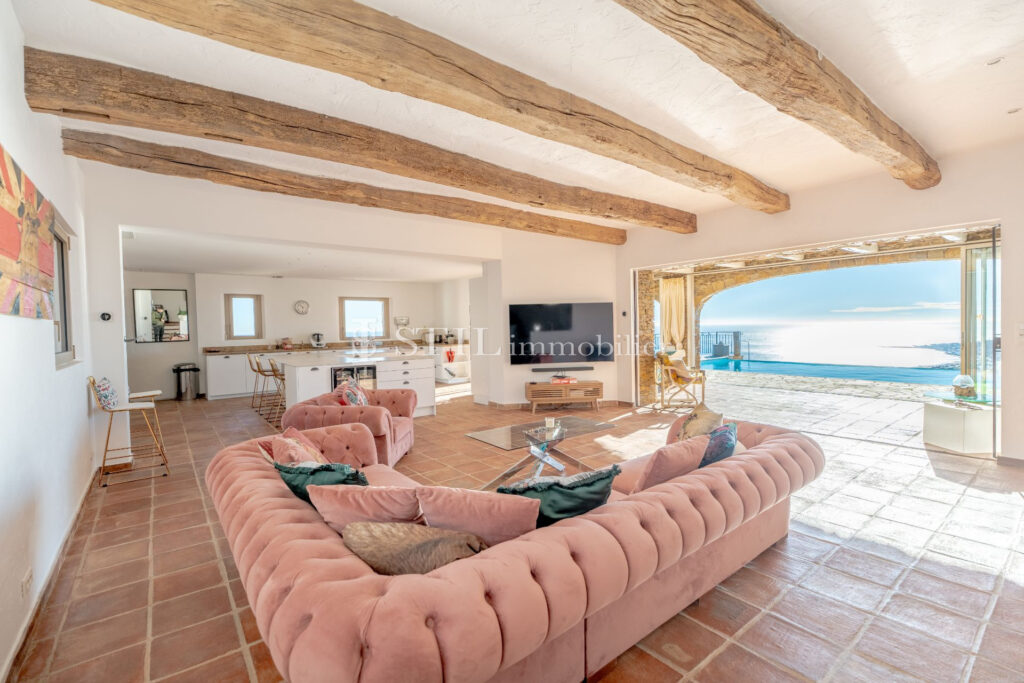 vente villa 4 Pièce(s) – 6 pièces – 4 chambres – 350.00 m²