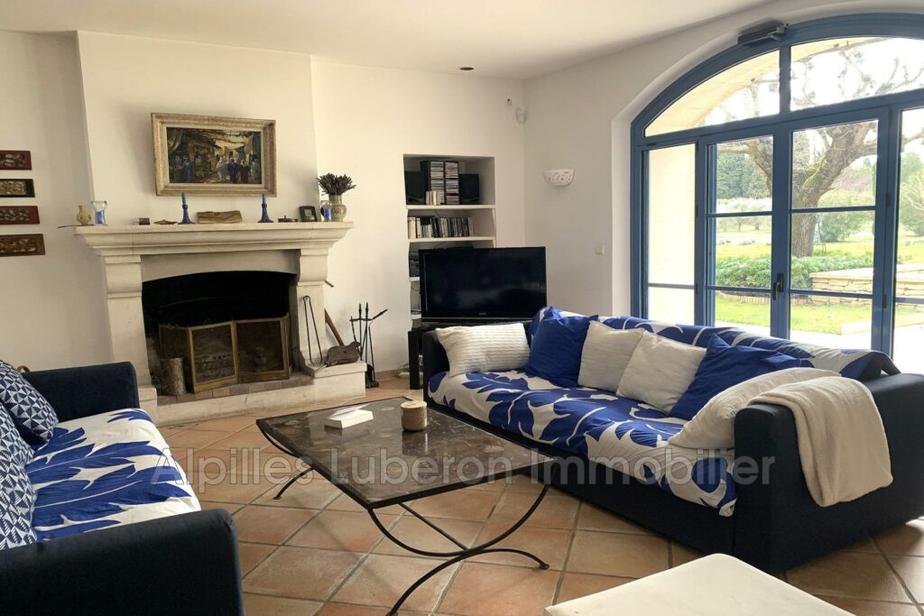 location mas 7 Pièce(s) – 7 pièces – 5 chambres – 300.00 m²