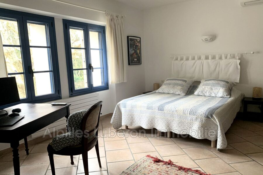 Maison à louer à Eygalières