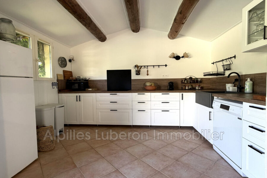 Maison à louer à Eygalières — Vue parc — photo 6