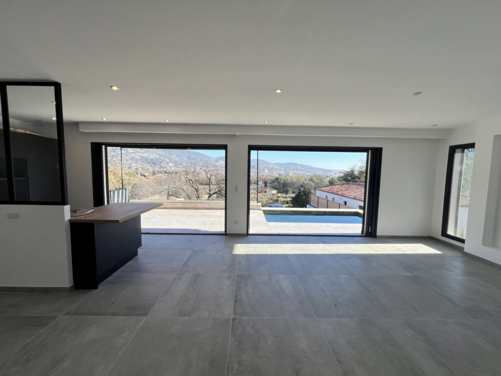 Villa individuelle neuve avec jaccuzi – 5 pièces – 4 chambres – 148 m²