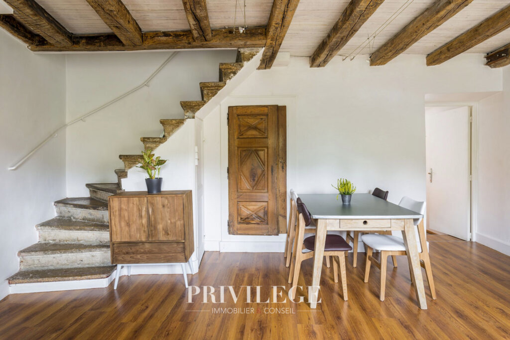 ST DIDIER AU MONT D’OR- Maison de village – 2 chambres -1 bu – 4 pièces – 3 chambres – 110.49 m²