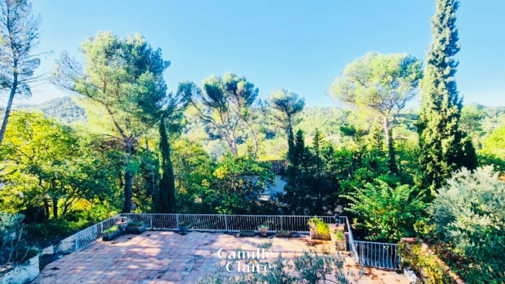 Maison 4 Chambres avec terrain de 1000 m2 sur le Tholonet –  – 7 pièces – 4 chambres – 147 m²