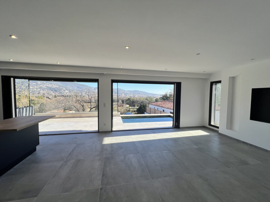 Villa individuelle neuve avec jaccuzi – 5 pièces – 4 chambres – 148 m²