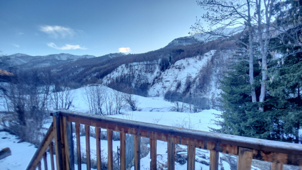 Maison à rénover avec 1 appartement plus récent – 10 pièces – 1 chambre – 249 m²