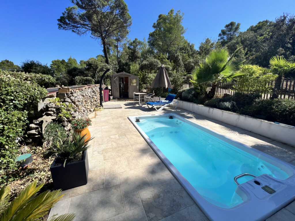 Mas provençal  – 3 pièces – 2 chambres – 110 m²