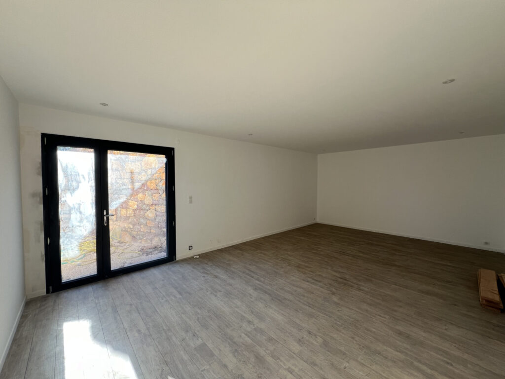 Villa individuelle neuve avec jaccuzi – 5 pièces – 4 chambres – 148 m²