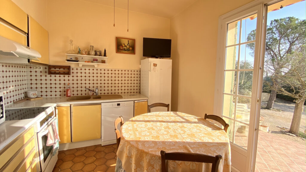 ‘ HORIZON ‘ – MAISON DE 135m2 SUR 2300m2 DE TERRAIN  – 5 pièces – 3 chambres – 133 m²