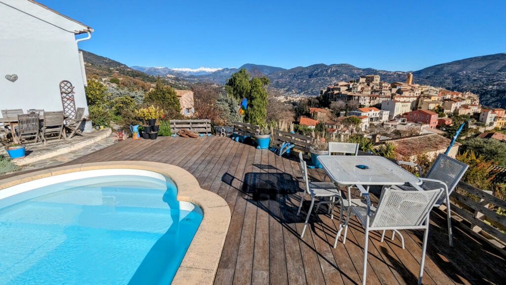 Maison d’architecte de 161,05 m2 – Gattières (06510) – 6 pièces – 4 chambres – 161 m²