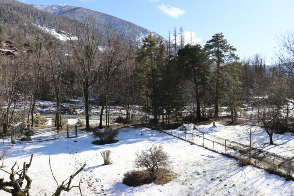 Maison 400 m2 avec commerce – 9 pièces – 5 chambres – 228 m²