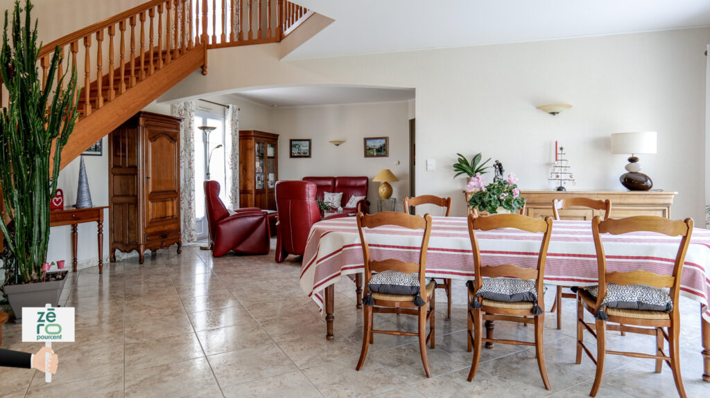 Coup de coeur à St Michel en l’Herm – 9 pièces – 5 chambres – 190 m²