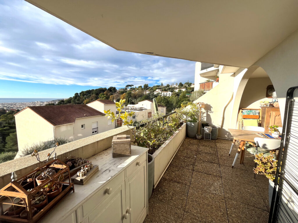 NICE St Maurice/Rimiez – Très beau 5 pièces avec terrasses e – 5 pièces – 4 chambres – 86.73 m²