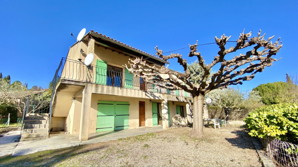 ‘VENTOUX’ – MAISON DE 160M2 AVEC VUE VENTOUX ET GARAGE – 7 pièces – 5 chambres – 160 m²