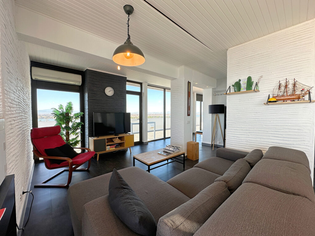 Penthouse 115m2 avec terrasse 125m2 – Direct plage – 5 pièces – 3 chambres – 115 m²