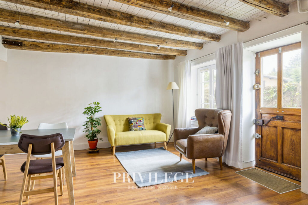 ST DIDIER AU MONT D’OR- Maison de village – 2 chambres -1 bu – 4 pièces – 3 chambres – 110.49 m²