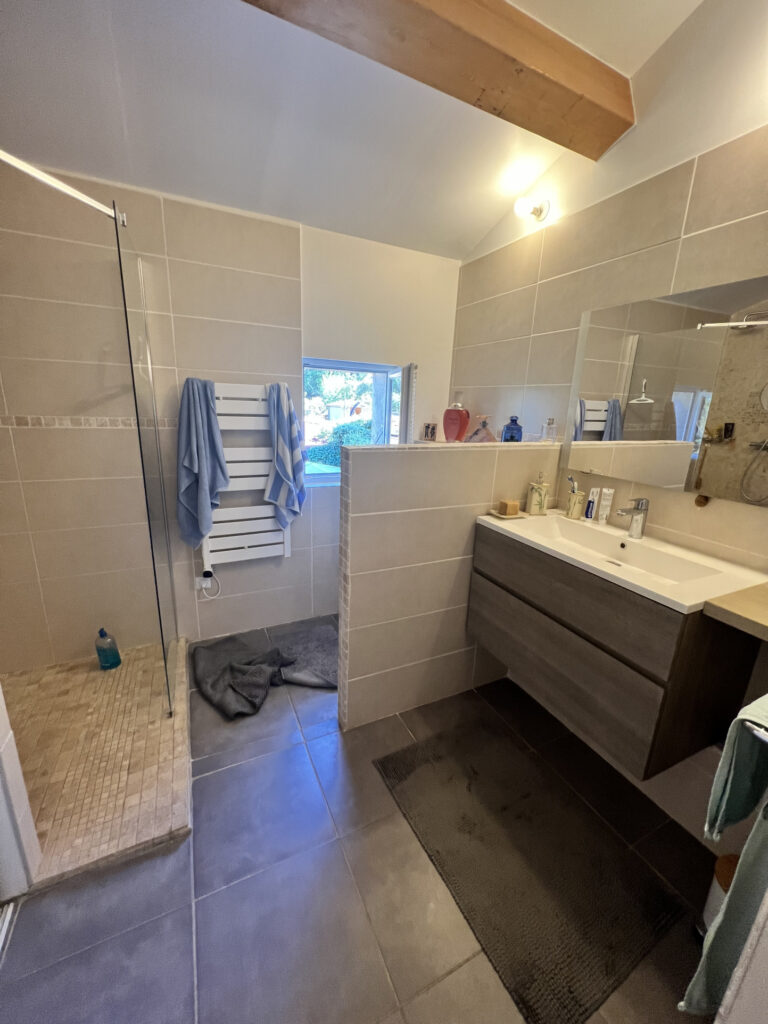 Mas provençal  – 3 pièces – 2 chambres – 110 m²