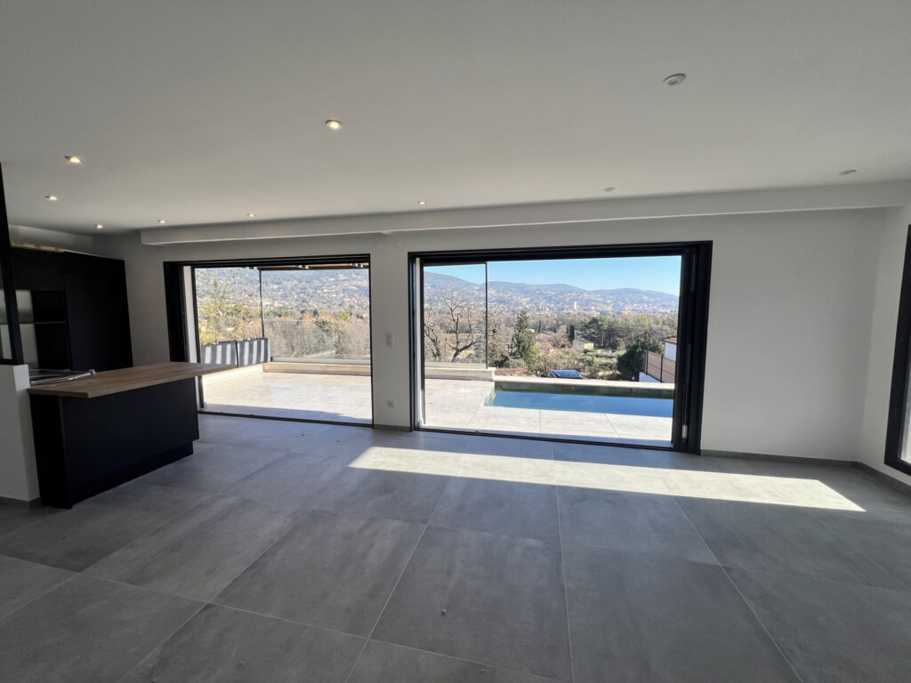 Villa individuelle neuve avec jaccuzi – 5 pièces – 4 chambres – 148 m²