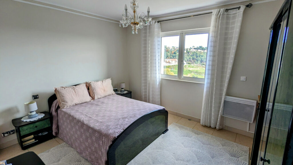 Maison de 166.8 m2 sur un terrain de 7054m2 – La Gaude (0661 – 7 pièces – 5 chambres – 166.8 m²