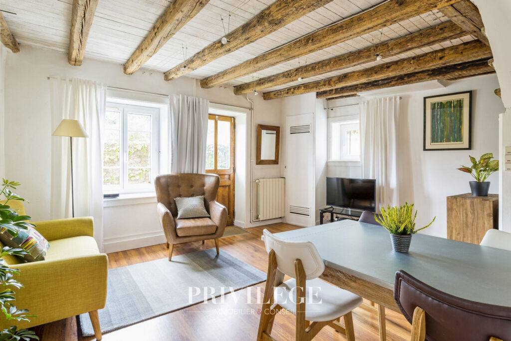 ST DIDIER AU MONT D’OR- Maison de village – 2 chambres -1 bu – 4 pièces – 3 chambres – 110.49 m²