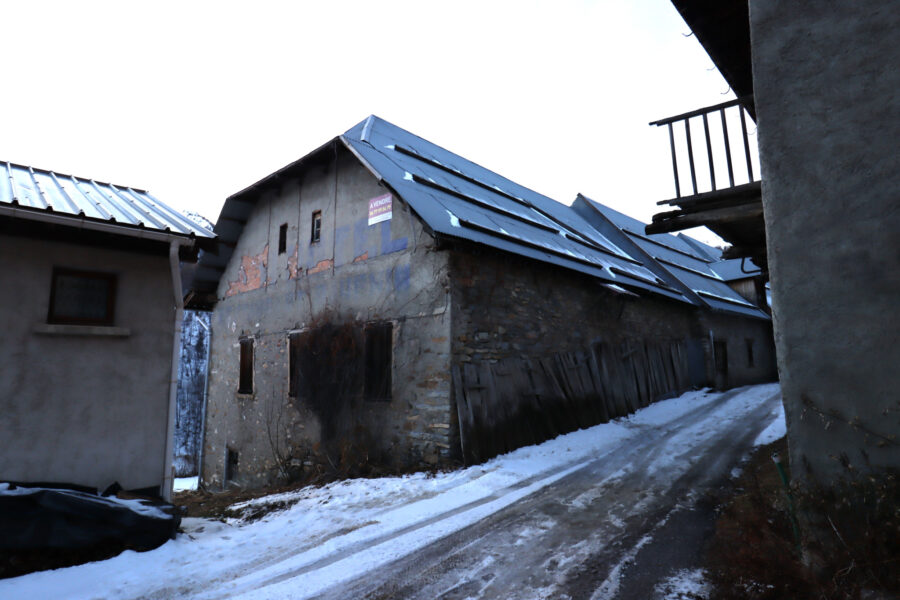 Maison à vendre à La foux d allos