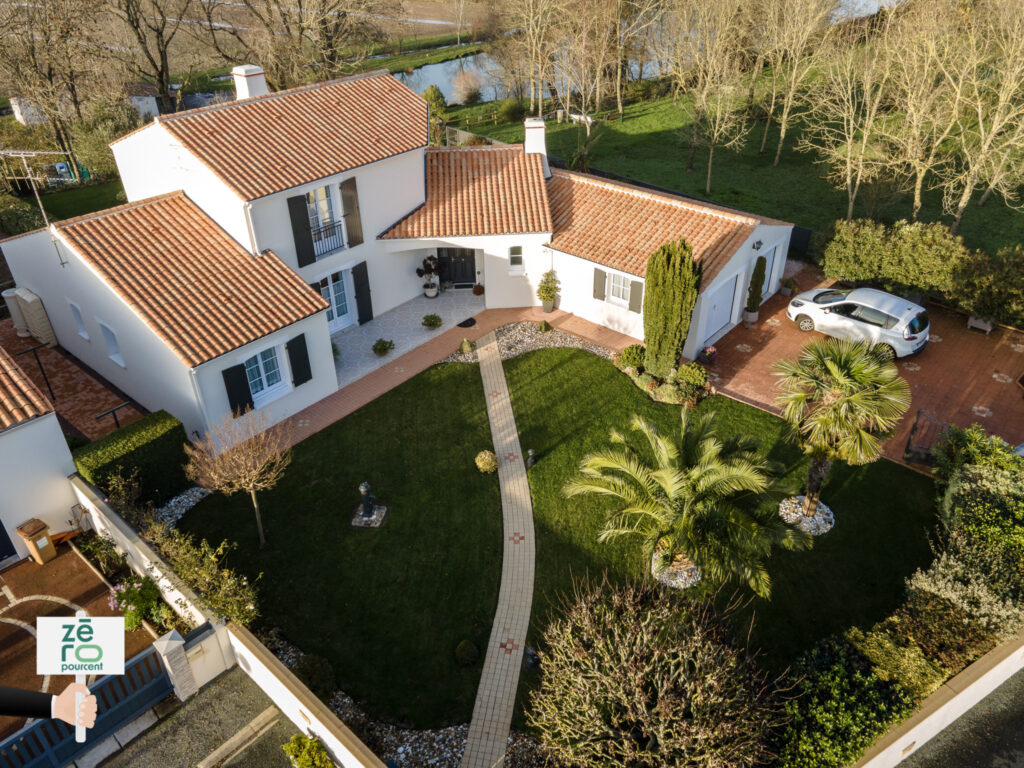 Coup de coeur à St Michel en l’Herm – 9 pièces – 5 chambres – 190 m²