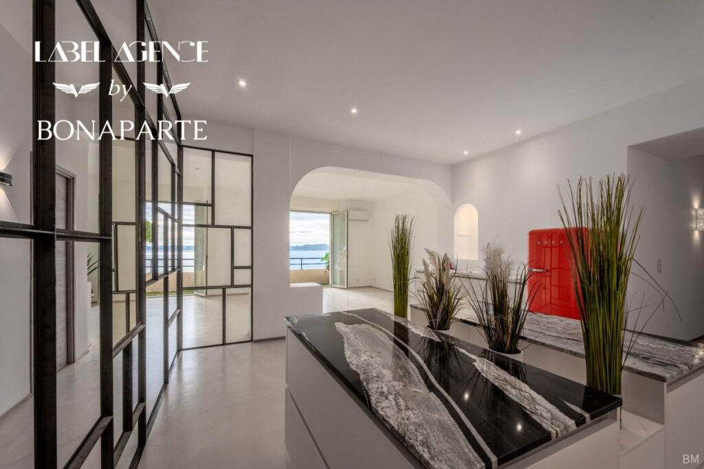 Appartement entièrement rénové Vue mer – 5 pièces – 3 chambres – 135 m²