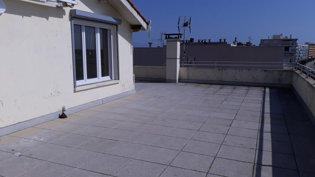 A LOUER A L’ANNEE P3 VUE MER – 3 pièces – 2 chambres – 60 m²