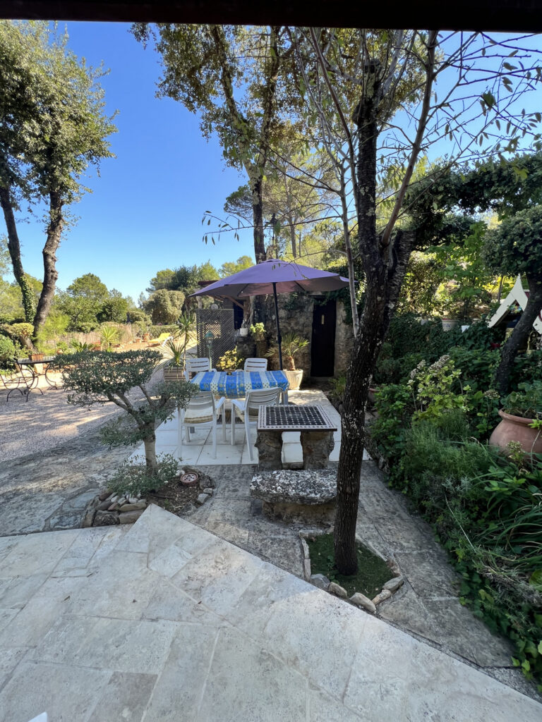 Mas provençal  – 3 pièces – 2 chambres – 110 m²