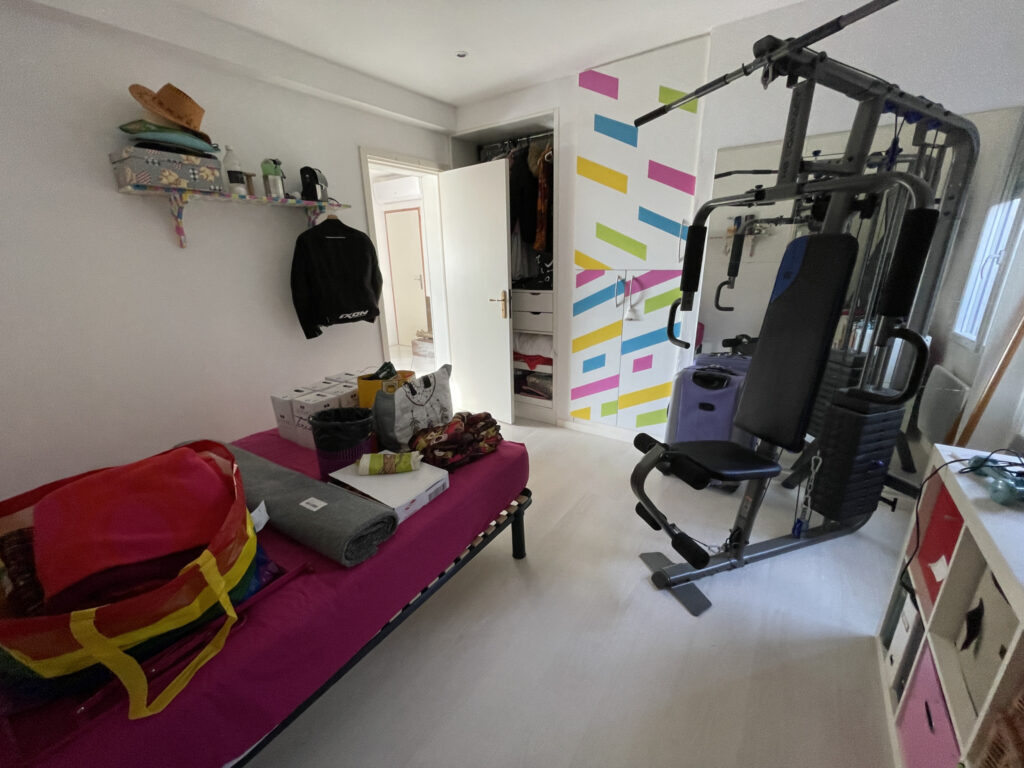 A vendre SANARY-SUR-MER (83), villa vue mer de 270 m2 sur 97 – 12 pièces – 8 chambres – 270 m²