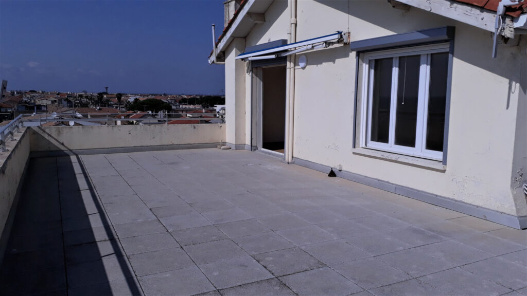 A LOUER A L’ANNEE P3 VUE MER – 3 pièces – 2 chambres – 60 m²