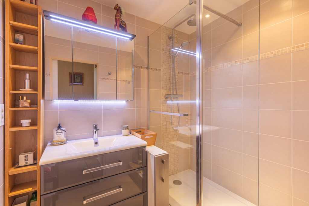 Calme et lumineux, 3 pièces 2 chambres en étage élevé – 3 pièces – 2 chambres – 70 m²