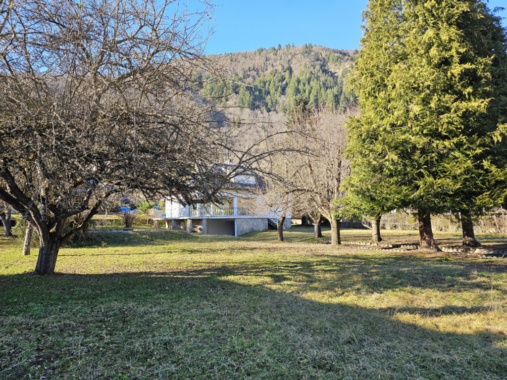 ‘ La Belle du Lac’ – GENOS – 5 pièces – 3 chambres – 146 m²