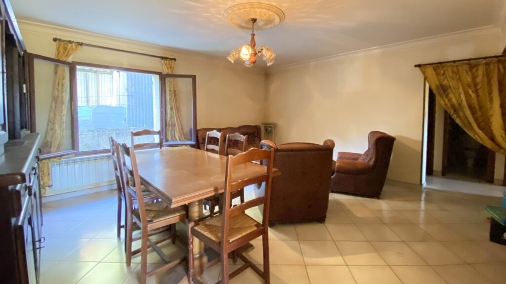 ‘VENTOUX’ – MAISON DE 160M2 AVEC VUE VENTOUX ET GARAGE – 7 pièces – 5 chambres – 160 m²