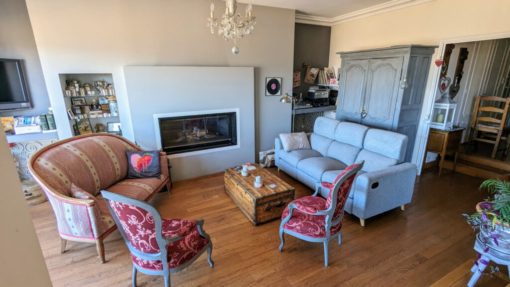 Maison d’architecte de 161,05 m2 – Gattières (06510) – 6 pièces – 4 chambres – 161 m²