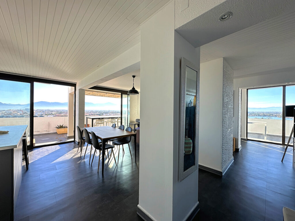 Penthouse 115m2 avec terrasse 125m2 – Direct plage – 5 pièces – 3 chambres – 115 m²