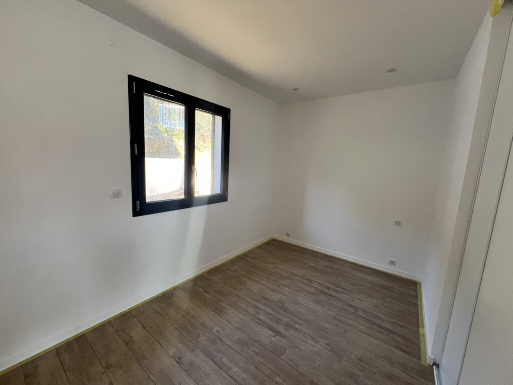 Villa individuelle neuve avec jaccuzi – 5 pièces – 4 chambres – 148 m²