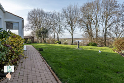 Coup de coeur à St Michel en l’Herm – 9 pièces – 5 chambres – 190 m²