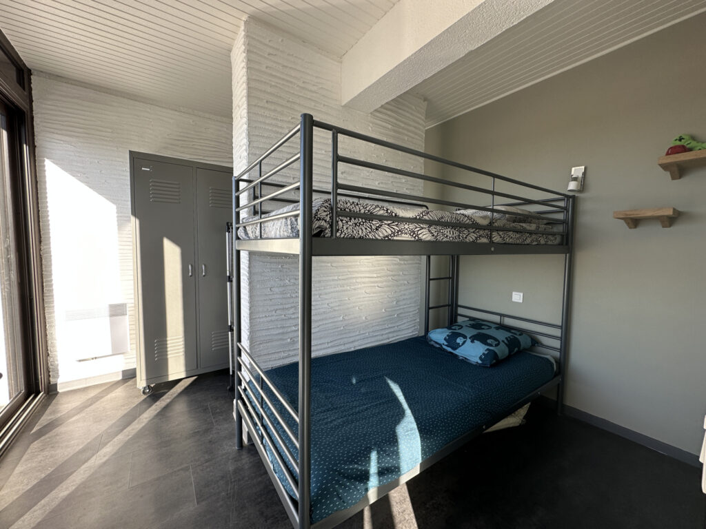 Penthouse 115m2 avec terrasse 125m2 – Direct plage – 5 pièces – 3 chambres – 115 m²