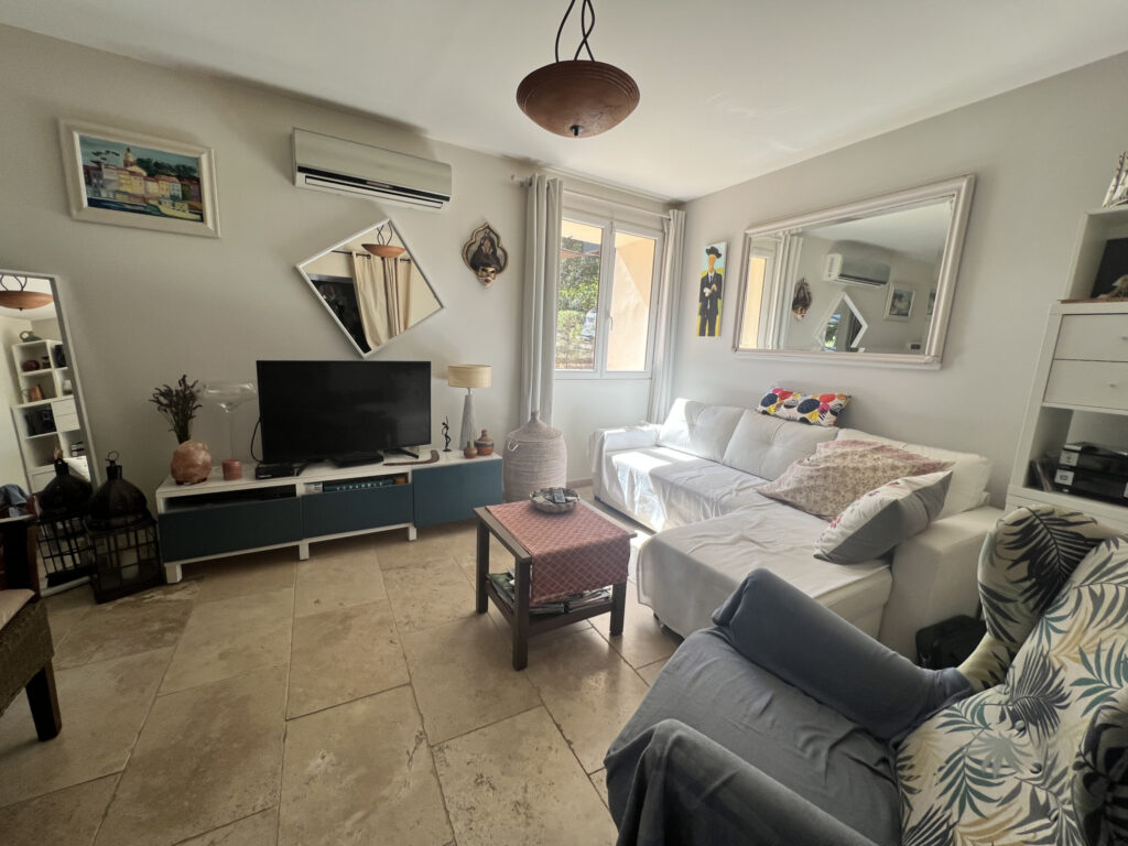 Mas provençal  – 3 pièces – 2 chambres – 110 m²